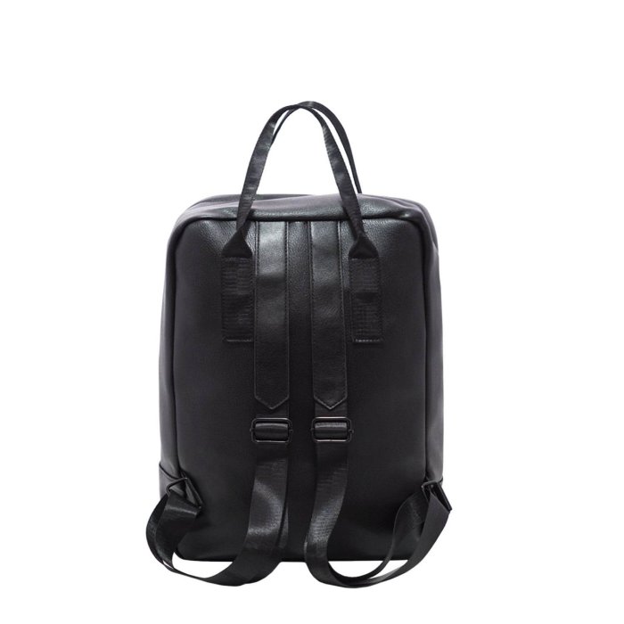 Mochila Amayra Negra con Bolsillo Frontal