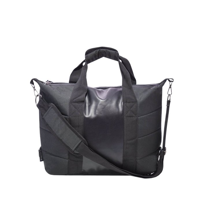 Bolso Amayra Fit Negro con Bolsillo Delantero Pequeño